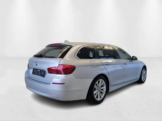 Показать детали для BMW 530D X-drive Touring Aut., 3.0 Diesel Изображение BMW 530D X-drive Touring Aut., 3.0 Diesel