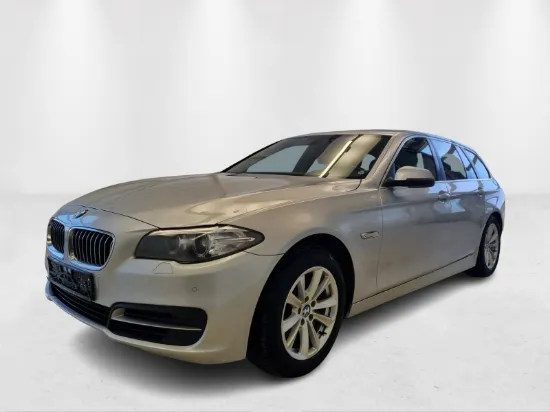 Показать детали для BMW 530D X-drive Touring Aut., 3.0 Diesel Изображение BMW 530D X-drive Touring Aut., 3.0 Diesel