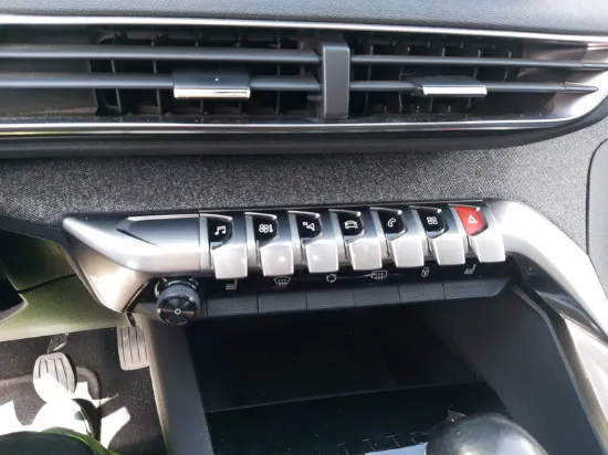 Picture of Peugeot - 3008, 1.2 e-THP Benzin,