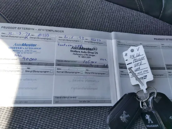 Изображение Peugeot - 5008 Allure PureTech, 1.2 Benzin, 
