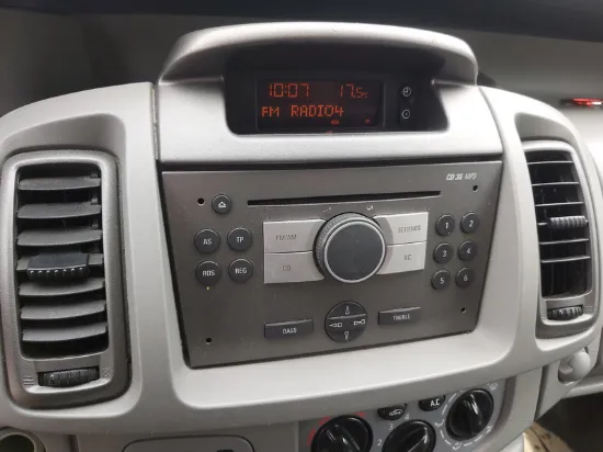 Изображение Opel - Vivaro Combi, 2.5 CDTI Diesel