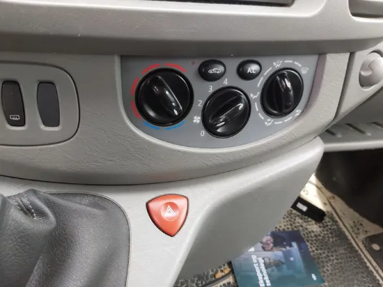 Изображение Opel - Vivaro Combi, 2.5 CDTI Diesel