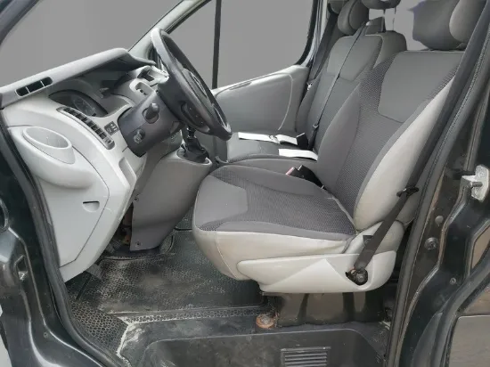 Изображение Opel - Vivaro Combi, 2.5 CDTI Diesel
