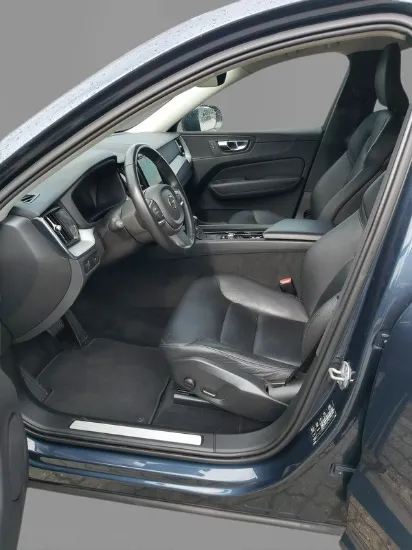 Picture of Volvo - XC60 Momentum Aut., 2.0 Diesel