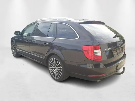 Изображение Skoda - Superb Combi Aut., 2.0 TDI 140 Diesel