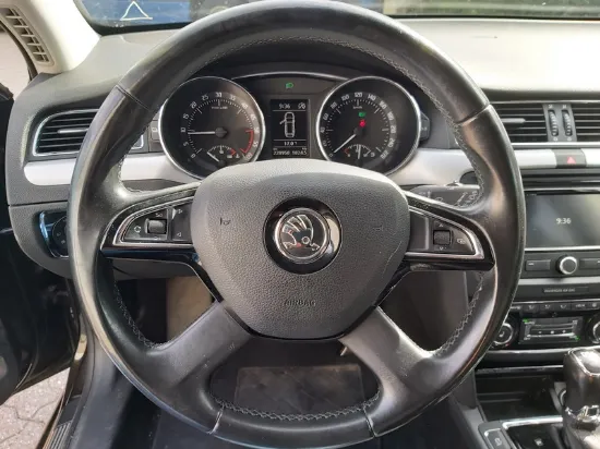 Изображение Skoda - Superb Combi Aut., 2.0 TDI 140 Diesel