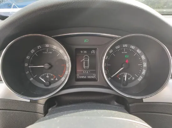 Изображение Skoda - Superb Combi Aut., 2.0 TDI 140 Diesel