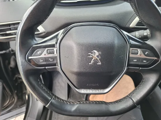 Изображение Peugeot - 3008 Allure 130 Benzin