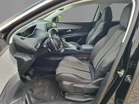 Изображение Peugeot - 3008 Allure 130 Benzin