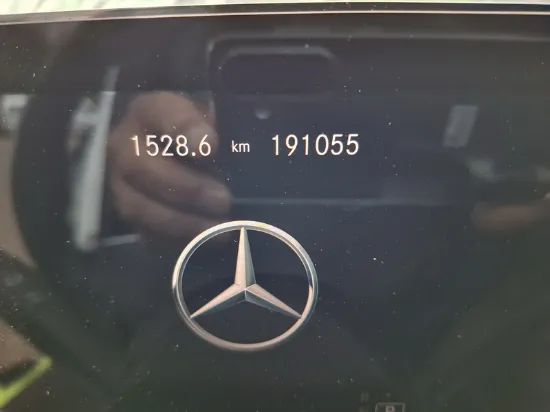 Picture of Mercedes - GLB 220d, 2.0 Diesel,