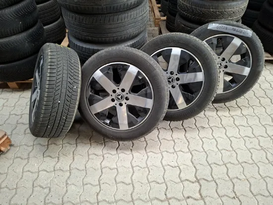 Picture of Mercedes - GLB 220d, 2.0 Diesel