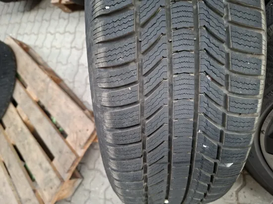 Picture of Mercedes - GLB 220d, 2.0 Diesel
