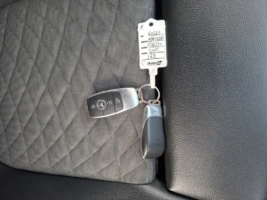 Picture of Mercedes - GLB 220d, 2.0 Diesel