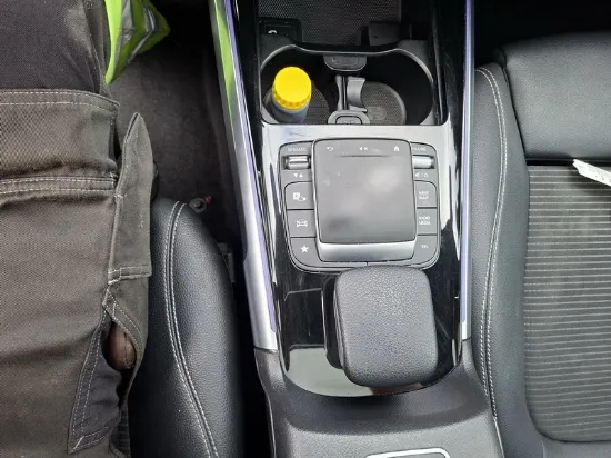 Picture of Mercedes - GLB 200d, 2.0 Diesel