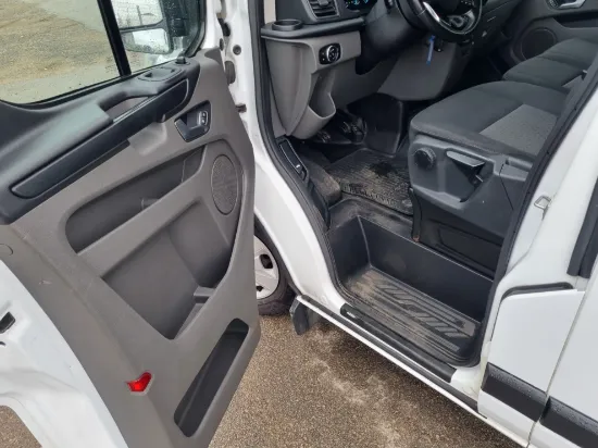Изображение Ford Transit Custom 2.0 TDCI 280S TRE VAN 105HP