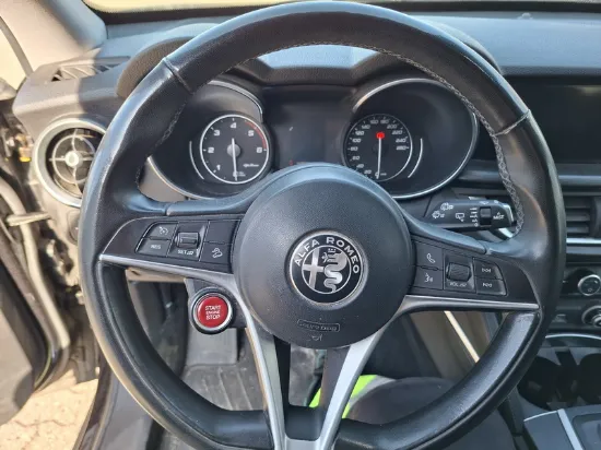 Picture of Alfa Romeo - Stelvio Q4 Aut. CV Executive , 2.2 Diesel,
