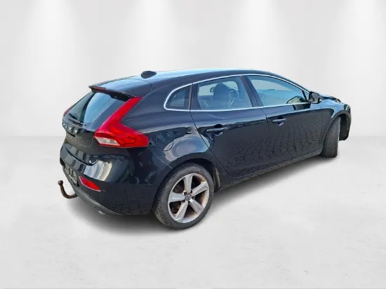 Изображение Volvo - V40 D4 Momentum, 2.0D Diesel
