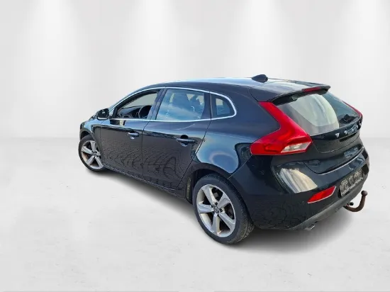 Изображение Volvo - V40 D4 Momentum, 2.0D Diesel