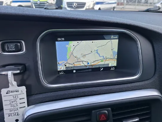 Изображение Volvo - V40 D4 Momentum, 2.0D Diesel