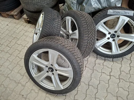 Picture of Tesla - Model 3 Long Range, 0.0 Electric