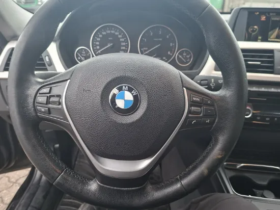 Изображение BMW - 320D Touring Steptronic Aut., 2.0 Diesel