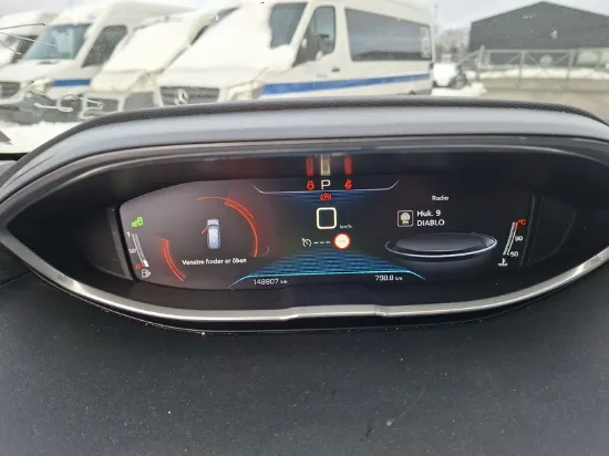 Picture of  Peugeot, 5008 Allure, 1.2 e-THP, Benzin,