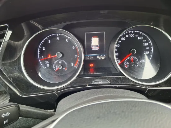 Изображение Volkswagen - Touran Highline Aut., 1.4 TSI Benzin,