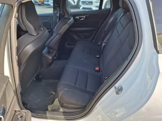 Изображение Volvo - V60 Momentum Aut., 2.0 Diesel