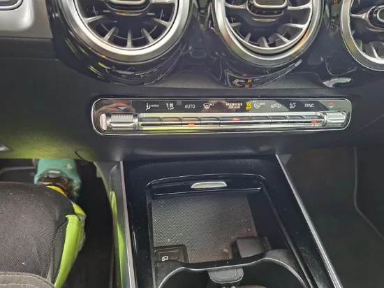 Picture of Mercedes - GLB 220d Business 4MATIC Aut. 7 seater, 2.0 Diesel