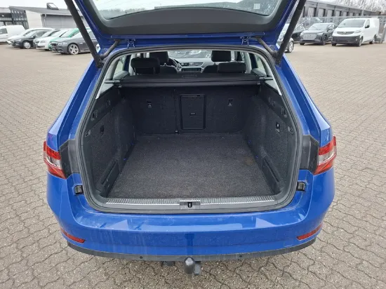 Изображение Skoda - Superb Combi Aut., 2.0 TDI Diesel,