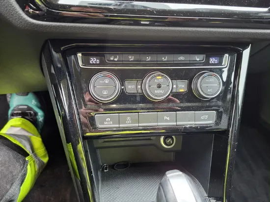 Изображение Volkswagen - Touran DSG7, 2.0 TDI Diesel