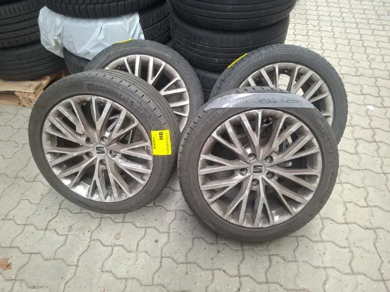 Picture of Seat - Leon Xcellence, 1.5 eTSI MHEV Hybrid, Van