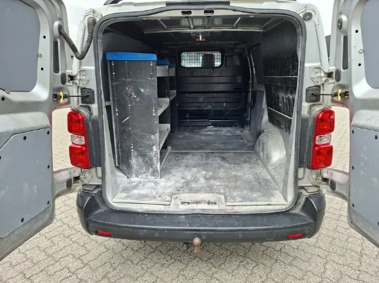 Изображение Citroën - Jumpy EAT6, 2.0 Blue HDi Diesel