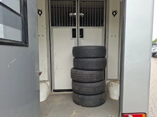 Изображение Renault - Master Horsebox, 2.3 Diesel