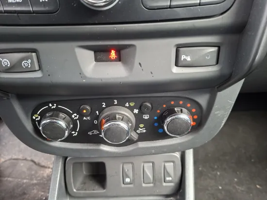 Изображение Dacia - Duster Black Shadow, 1.2 TCe Benzin