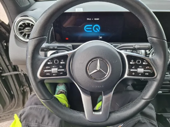 Изображение Mercedes - EQB250+