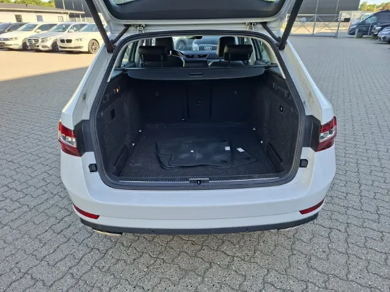 Изображение Skoda - Superb Combi Style DSG7 4X4, 2.0 TSI 272 hk Benzin