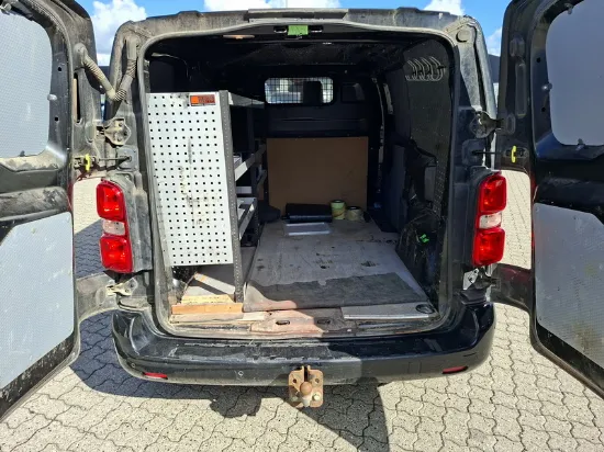 Picture of Peugeot - Expert EAT6, 2.0 BlueHDi Diesel