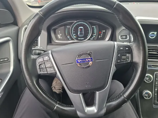 Изображение Volvo - XC60 Momentum Aut., 2.0