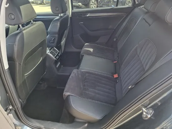 Изображение Skoda - Superb Combi DSG7, 2.0 TDI Diesel