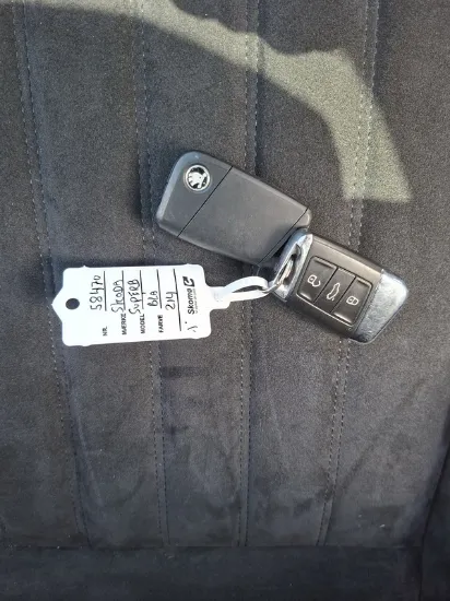 Изображение Skoda - Superb Combi DSG7, 2.0 TDI Diesel