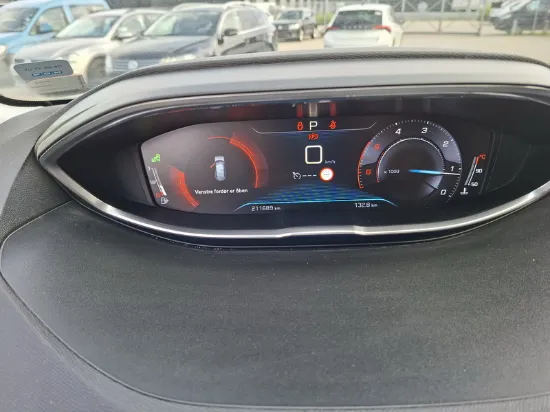 Picture of Peugeot - 5008 Allure EAT8, 1.5 BlueHDi Diesel
