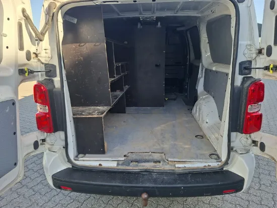Picture of Peugeot - Expert Premium Pro EAT8, 2.0 BlueHDi Diesel