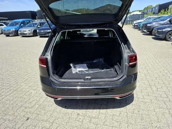 Picture of Volkswagen - Passat Elegance Aut., 2.0 TDI Diesel,