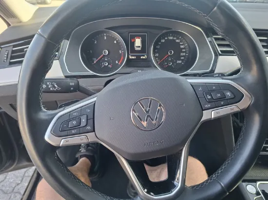 Picture of Volkswagen - Passat Elegance Aut., 2.0 TDI Diesel