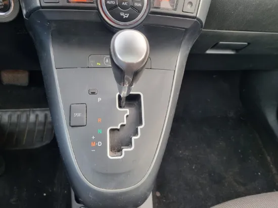 Изображение Toyota 1.8 VVT-i 7 sæder Multidrive