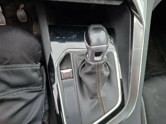Picture of PEUGEOT 5008 Active 1.2 e-THP 130 hk SUV