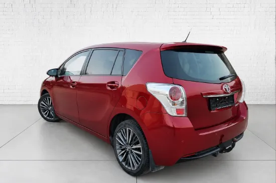 Изображение Toyota 1.8 VVT-i 7 sæder Multidrive
