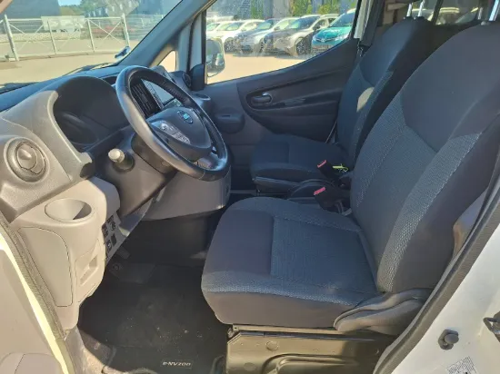 Picture of NISSAN e-NV200 Van