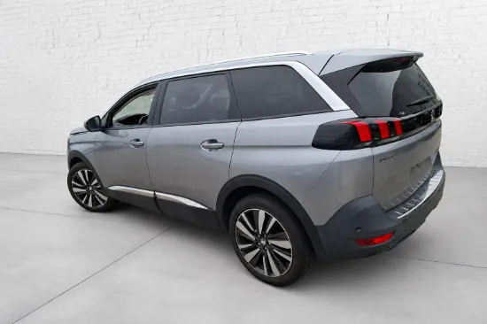Picture of PEUGEOT 5008 1.2 e-THP 130 hk SUV